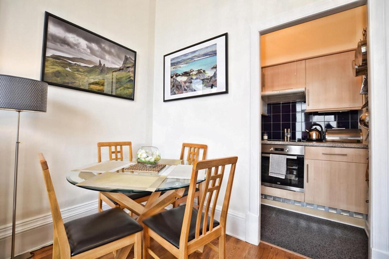 Cozy 2 Bedroom Apartment At Heart Of The Edinburgh Dış mekan fotoğraf