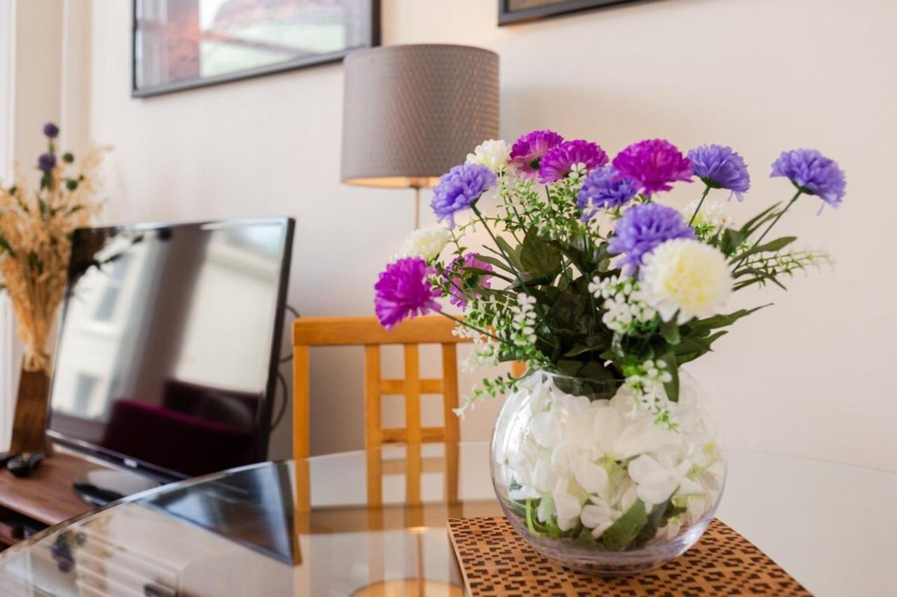 Cozy 2 Bedroom Apartment At Heart Of The Edinburgh Dış mekan fotoğraf